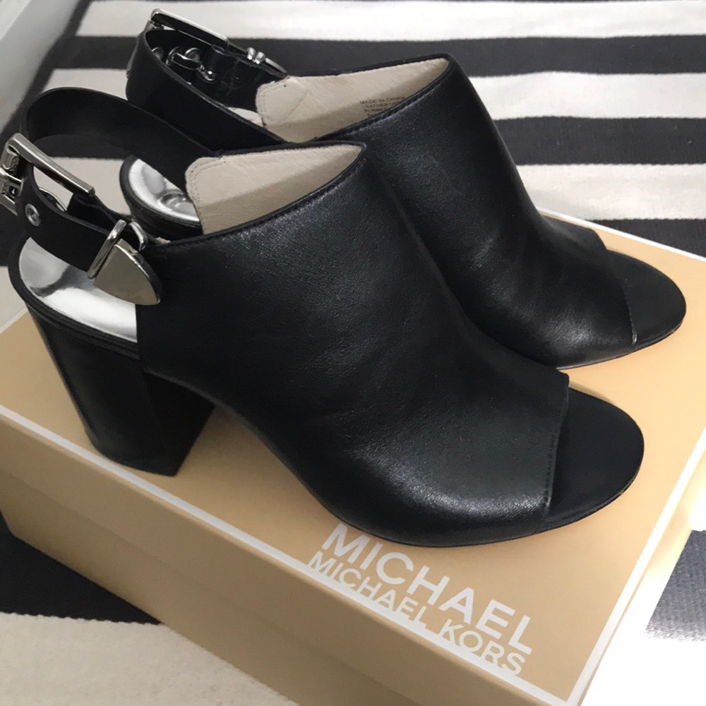 MICHAEL Michael Kors Cassie sling black leather